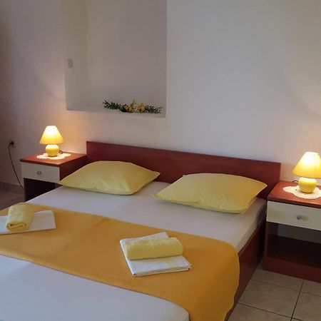 Apartments With A Parking Space Gradac, Makarska - 11332 Carnac Phòng bức ảnh