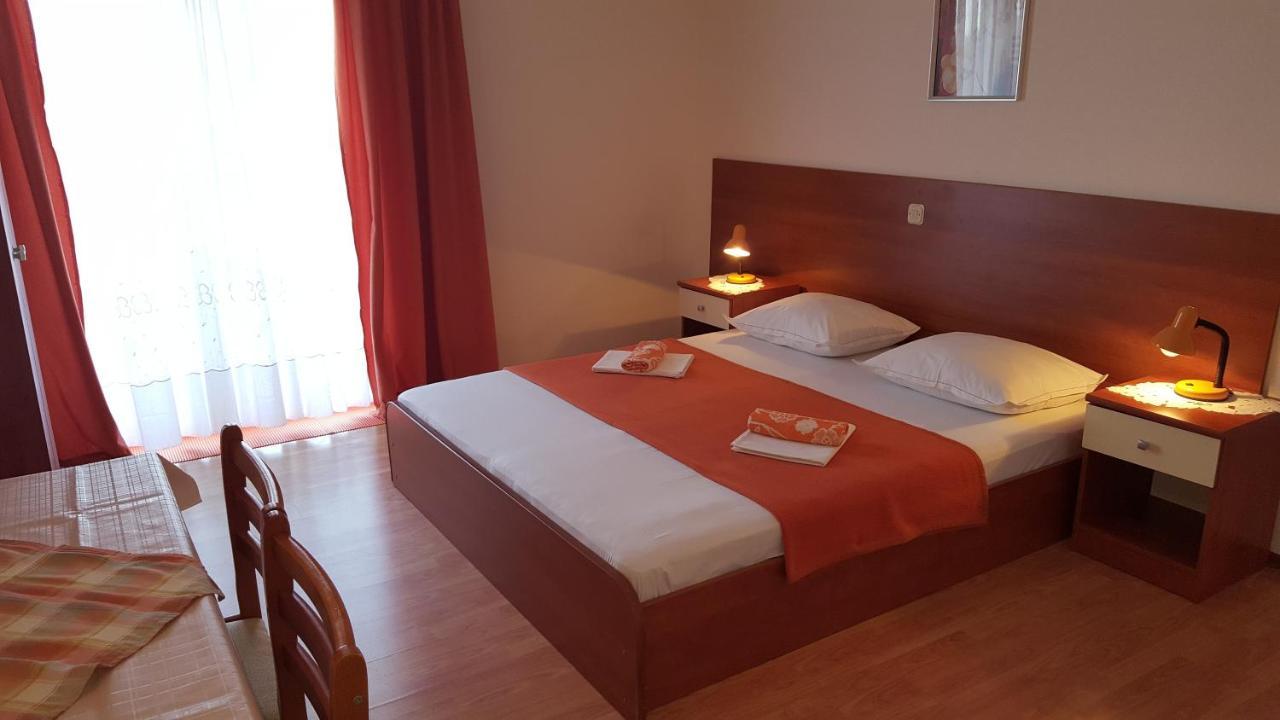 Apartments With A Parking Space Gradac, Makarska - 11332 Carnac Ngoại thất bức ảnh