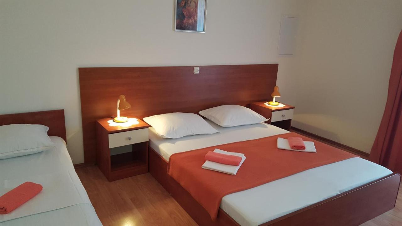 Apartments With A Parking Space Gradac, Makarska - 11332 Carnac Ngoại thất bức ảnh